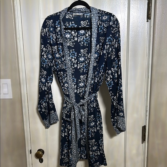 Rebellion Blue and White Floral Kimono - Picture 1 of 5